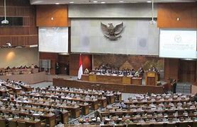 Dpr Diberhentikan Oleh Siapa